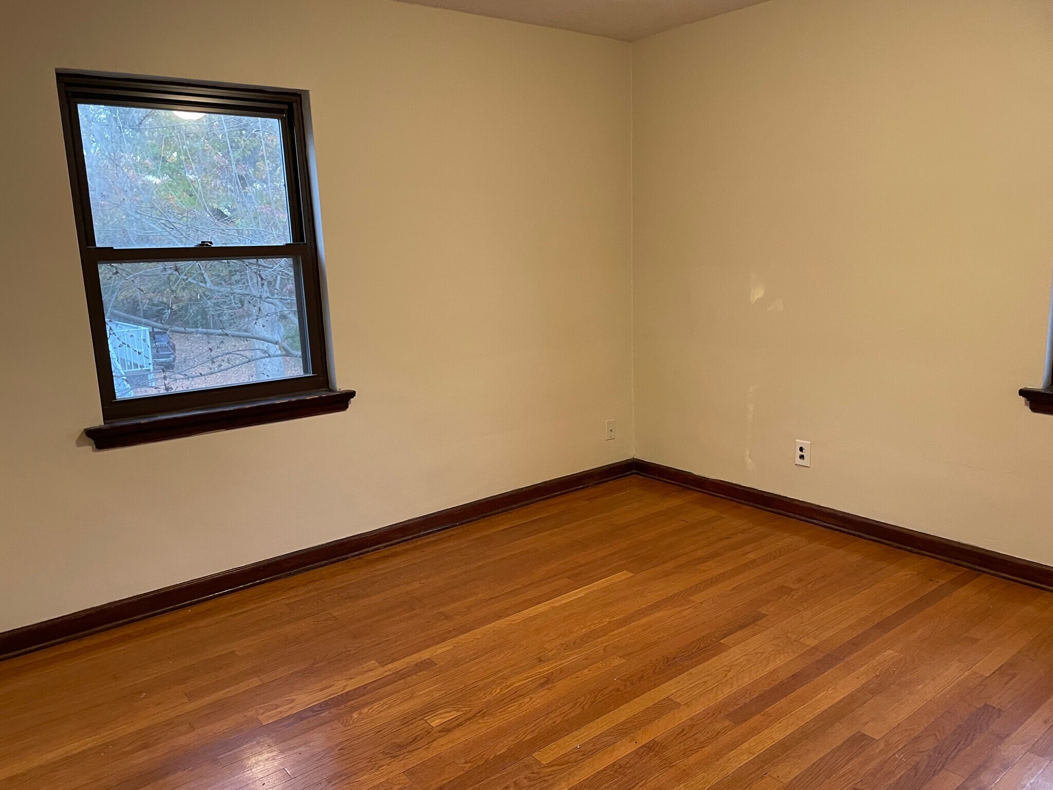 Building Photo - 3000 Bellewood Ave