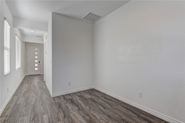 Building Photo - 222 Palisade Fls Ave