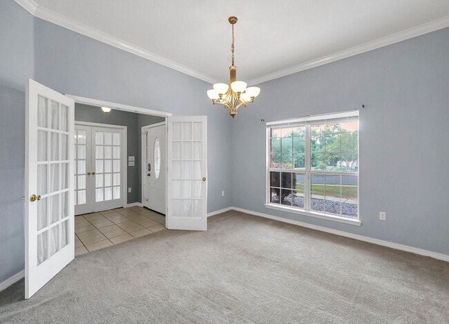 Building Photo - 5897 Saratoga Dr