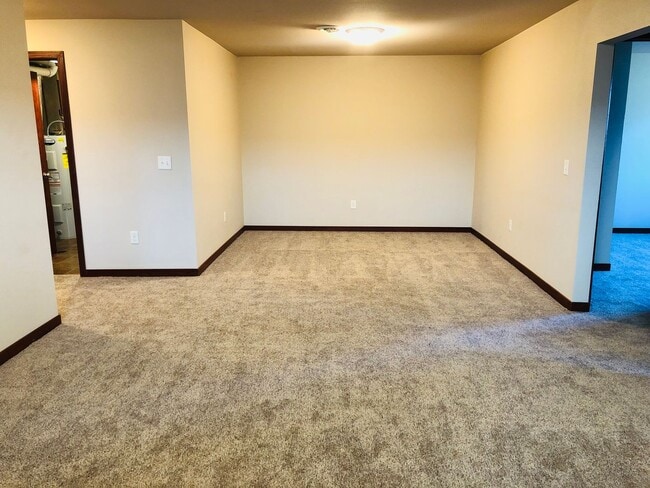 Building Photo - Townhome - Stonebridge Farms