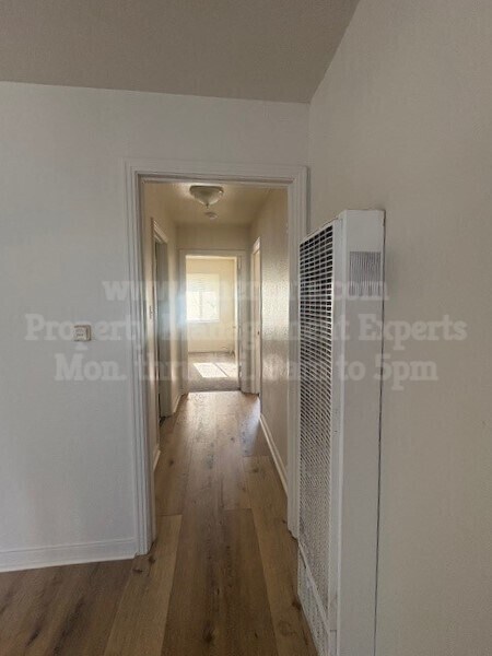 Building Photo - 466 E Pine St