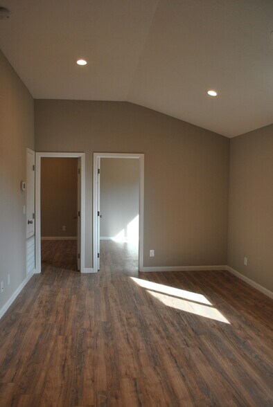 Building Photo - 21391 Locust St