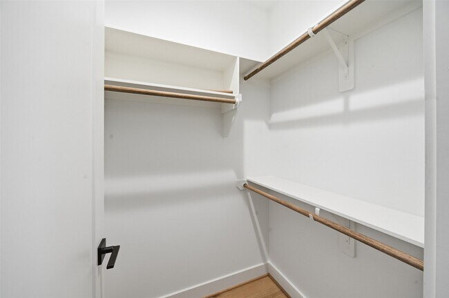 Building Photo - 510 E 28th St