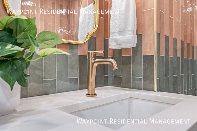 Building Photo - 2989 S Ivy St