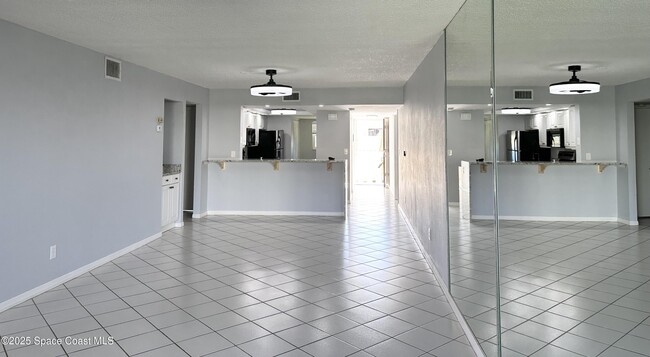 Building Photo - 840 N Atlantic Ave