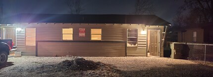 Building Photo - 710 W Avenue J