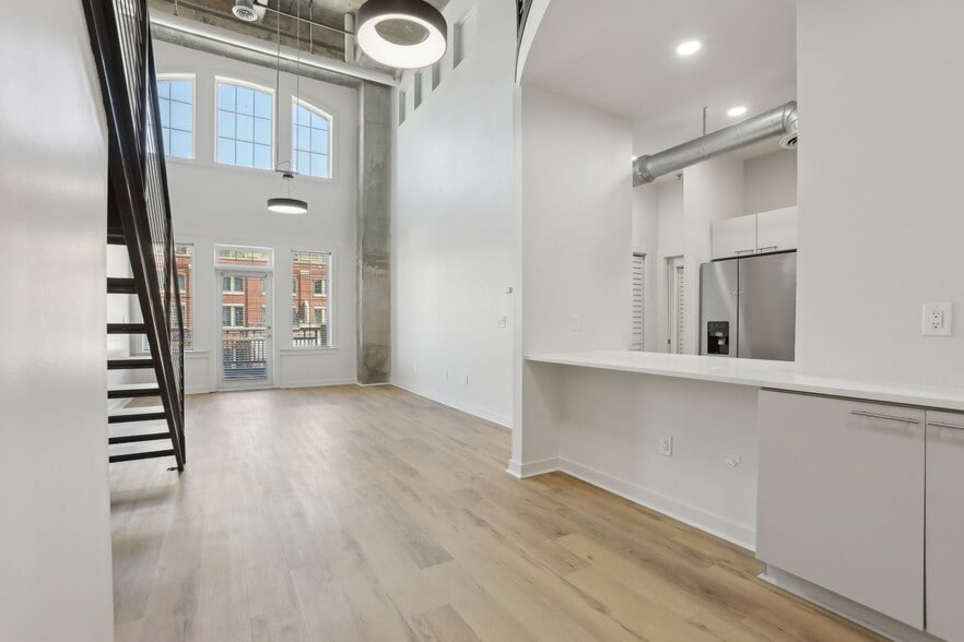 Primary Photo - The Lofts at Atlantic Station