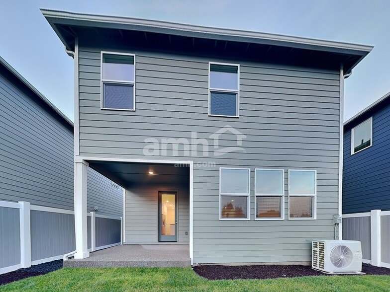 Building Photo - 5020 Washington St SE