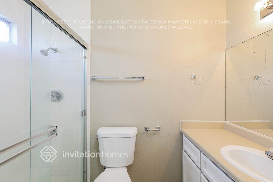 Building Photo - 18 Dempster Ct