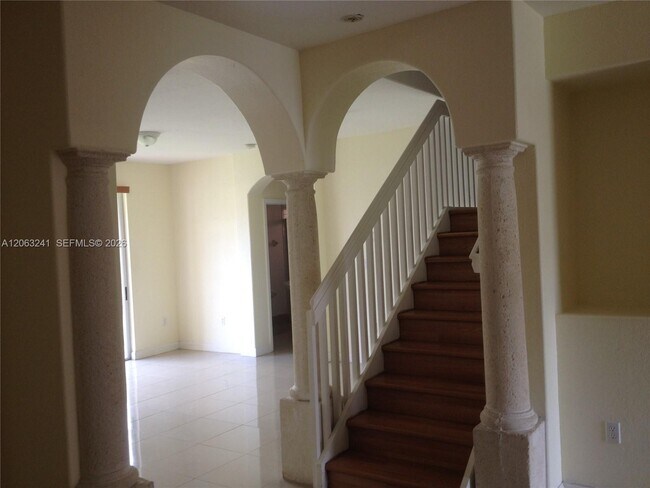 Building Photo - 17615 SW 135th Ave