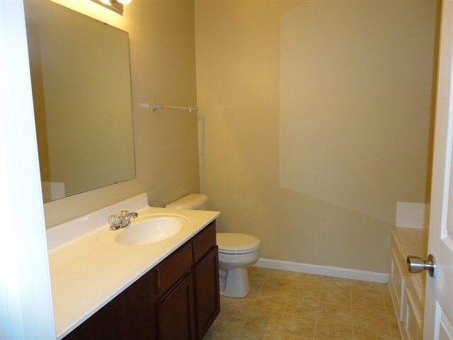 Building Photo - 16947 Tree Top Ct