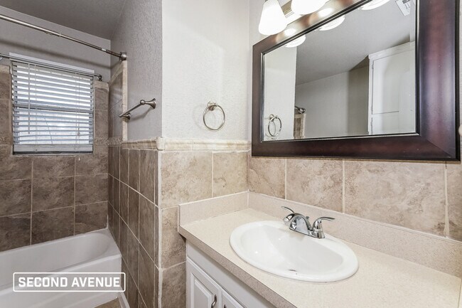 Building Photo - 7608 Deaver Dr