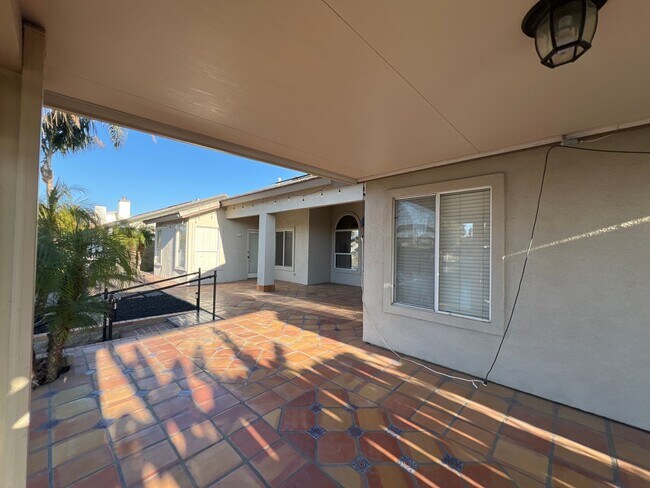 Building Photo - NORTHWEST BAKERSFIELD