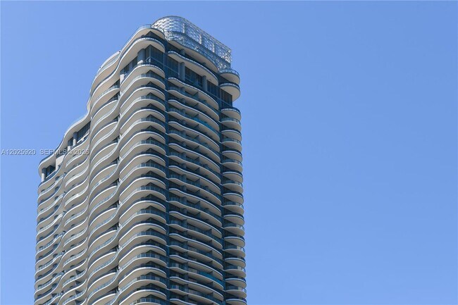 Building Photo - 1000 Brickell Ave