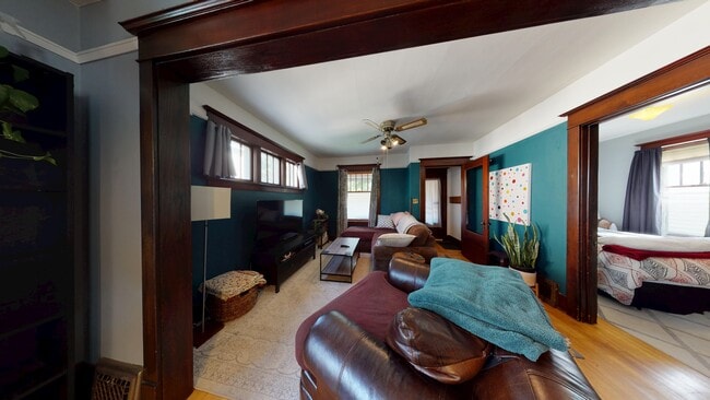 Living Room - 7217 Saint James St