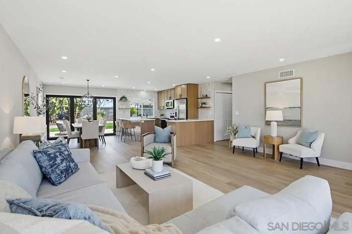 Building Photo - 7415 Bovet Way