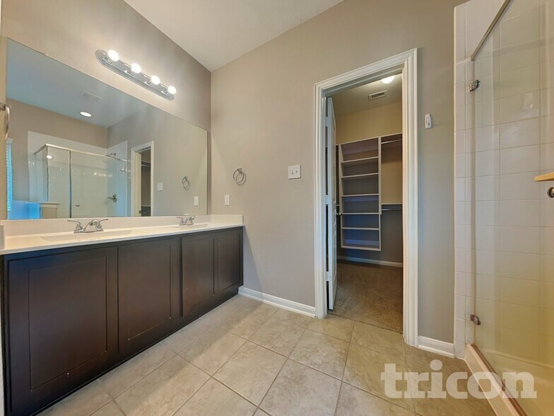 Building Photo - 7707 Foxwaithe Ln