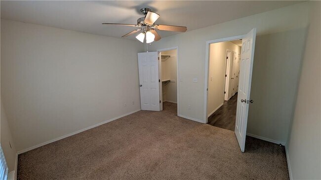 Building Photo - 3362 Brian St