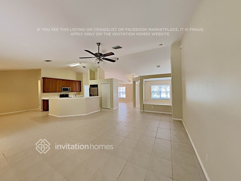 Building Photo - 3321 SW Savona Blvd