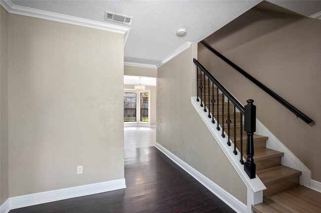 Building Photo - 19 Kearny Brook Pl