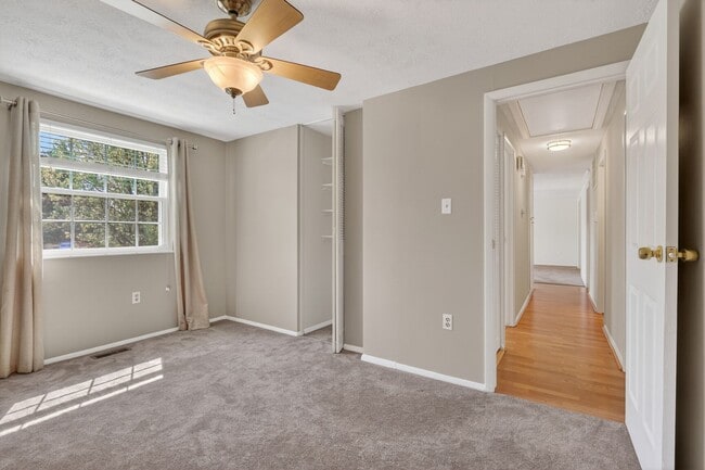 Building Photo - 2806 Logway Rd