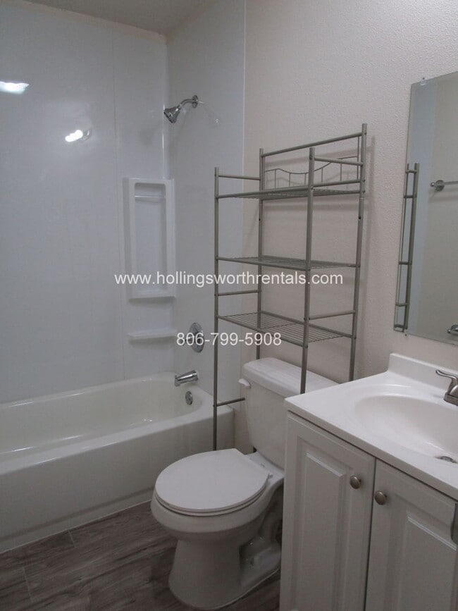 Building Photo - 2 bedroom 1 bath house