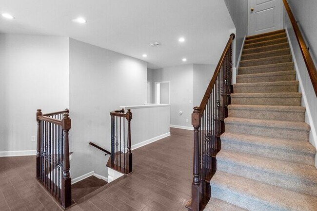 Building Photo - Stunning All-Brick Home in BridgeMill Community!