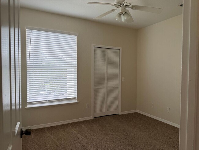 Building Photo - Three Bedroom Condo at Maitland Crossing in Orlando