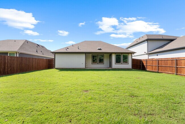 Building Photo - 6044 Freedom Dr