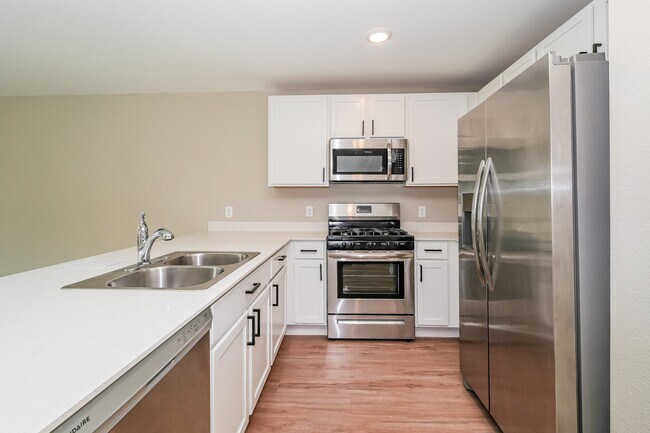 Building Photo - 4122 Saw Mill Peak Ln