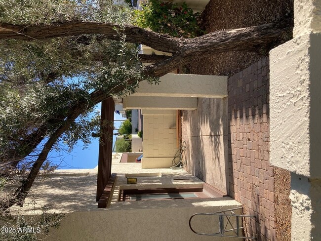 Building Photo - 8634 S 51st St