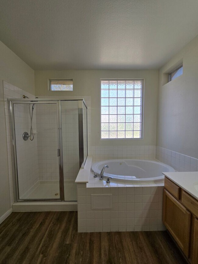 Building Photo - A Fabulous single story home in NW Las Vegas
