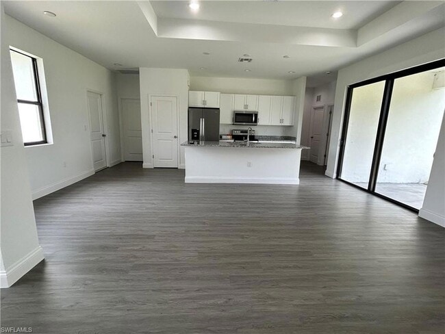Building Photo - 351 Ranchito Ave