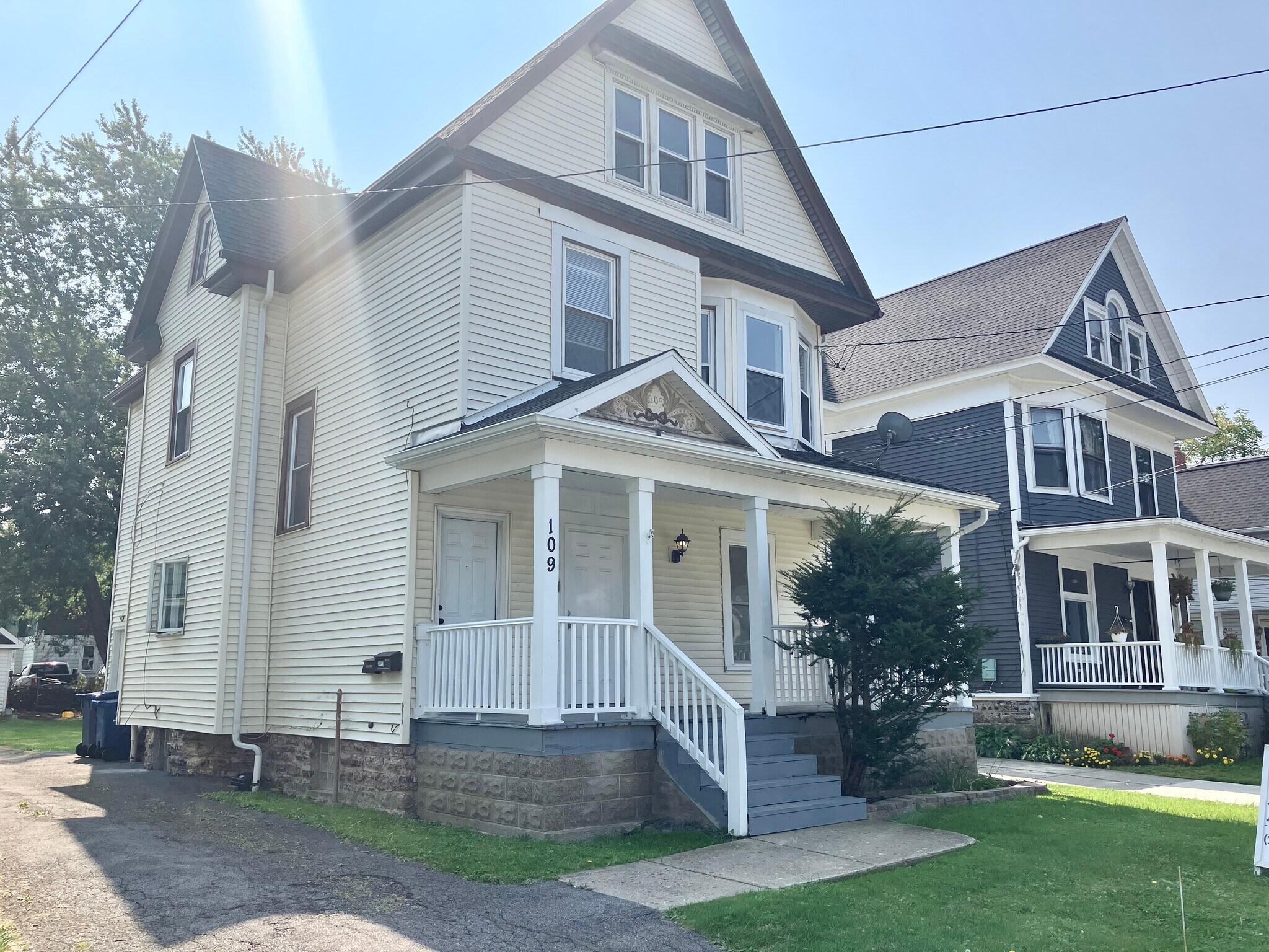 Building Photo - 109 Unger Ave