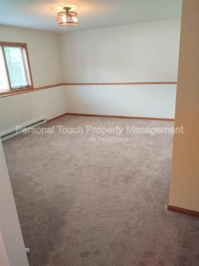 Building Photo - 19 Prairiewood Xing S