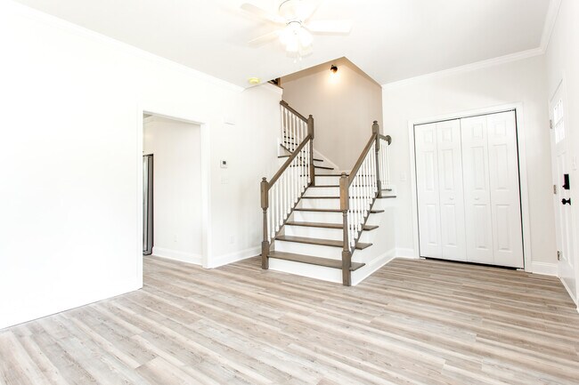 Building Photo - 180 Trail Creek St