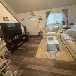 Building Photo - Building 8