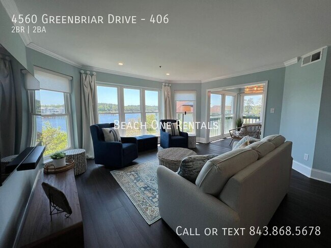Building Photo - 4560 Greenbriar Dr