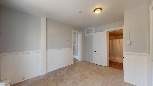 Building Photo - 2630 Stanton Ave