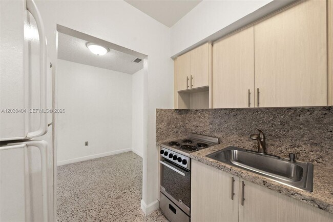 Building Photo - 3211 NW 13th Terrace