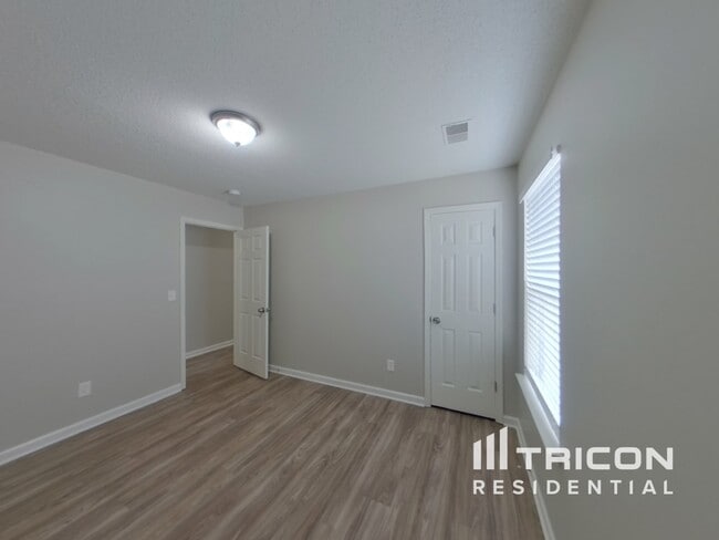 Building Photo - 1312 Waverly Pl Dr