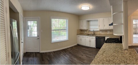 Building Photo - 5040 Thunder Rd