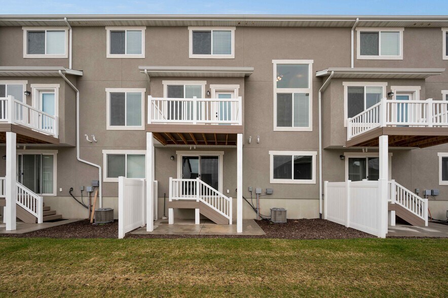 Building Photo - 16123 S Truss Dr