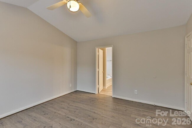 Building Photo - 8946 Chalkstone Rd
