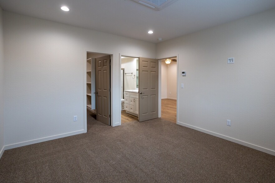 Master bedroom - 731 W 6th St S