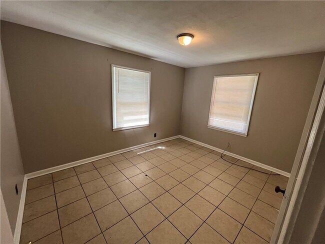 Building Photo - 2408 McVay Dr N