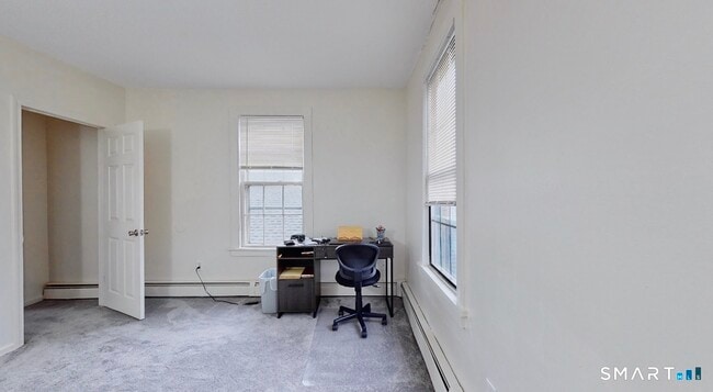 Building Photo - 666 Main St