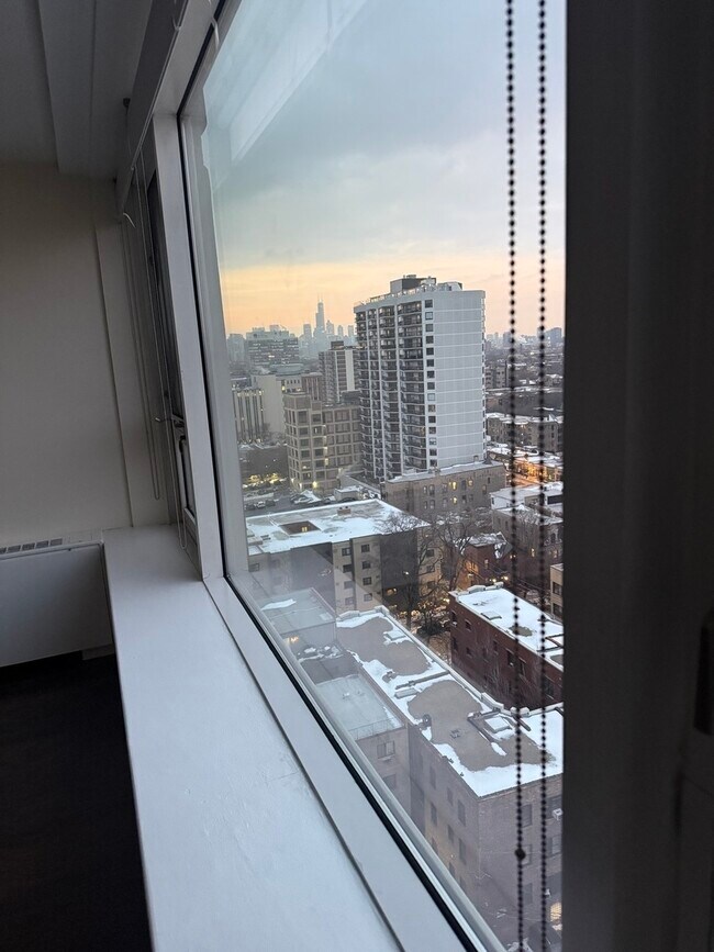 Building Photo - 2728 N Hampden Ct