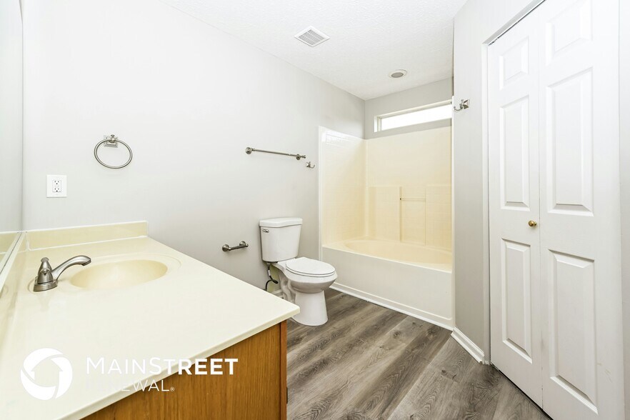 Building Photo - 3028 Glenboro Dr