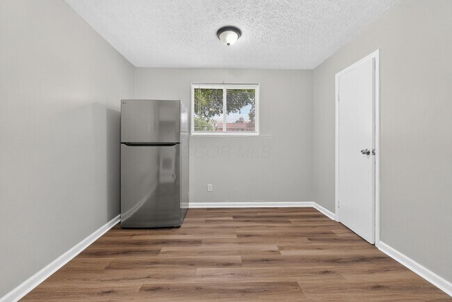 Building Photo - 940 Ferndale Pl